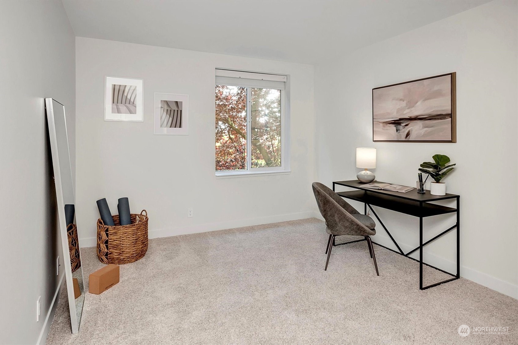619 5th Avenue W #202