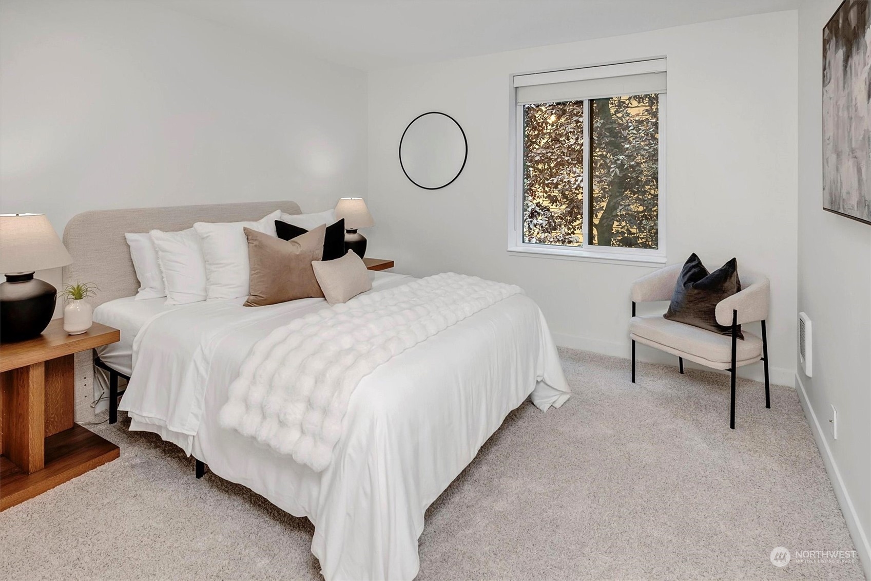 619 5th Avenue W #202