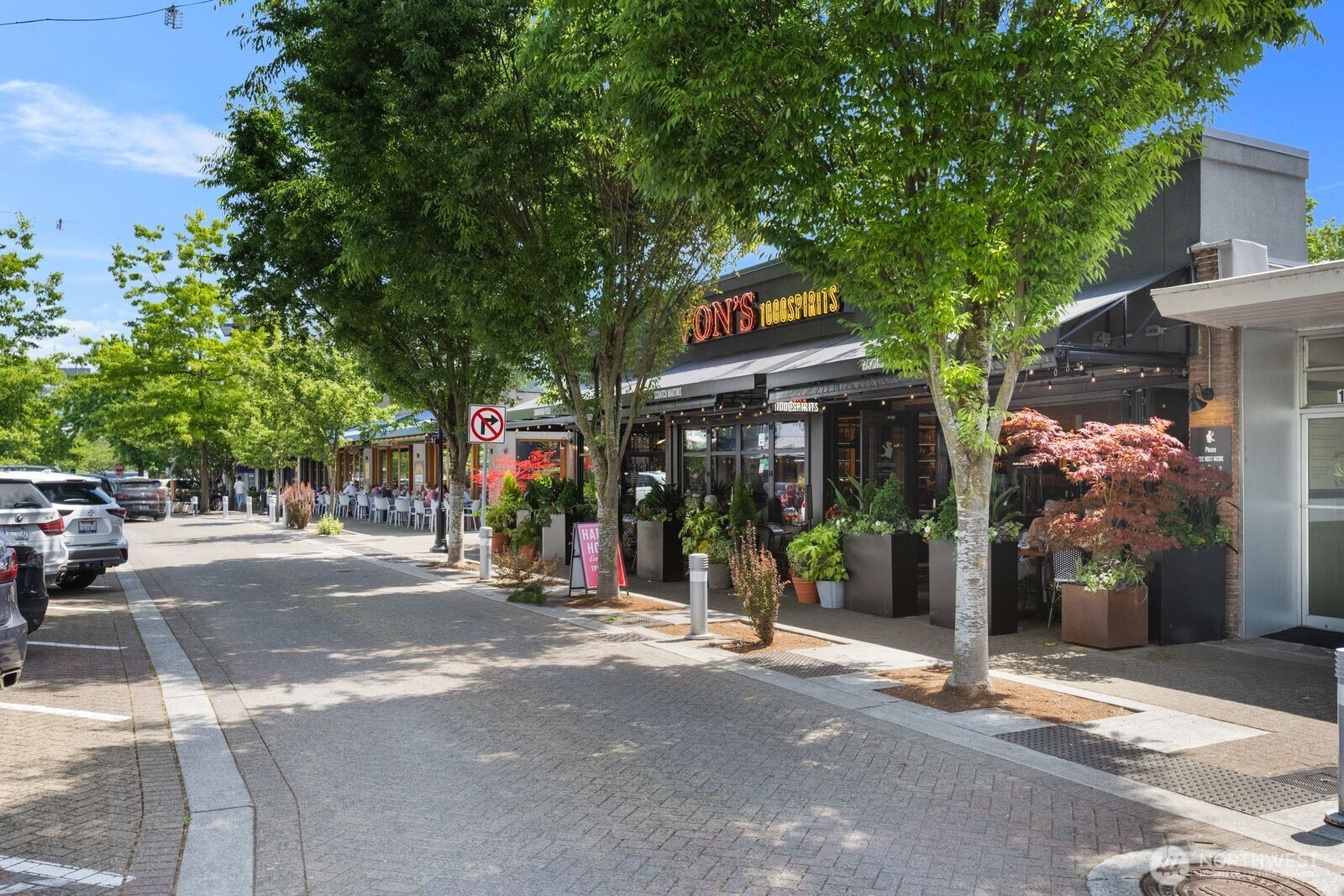 1610 8th Street W
