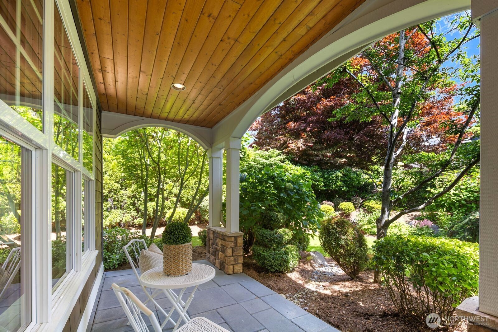 1610 8th Street W