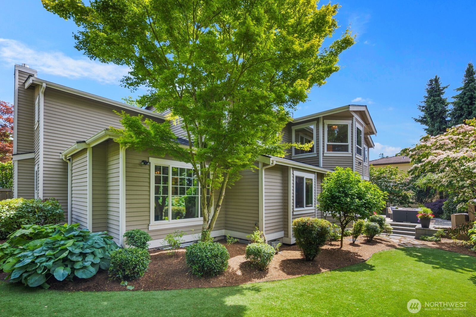 1610 8th Street W