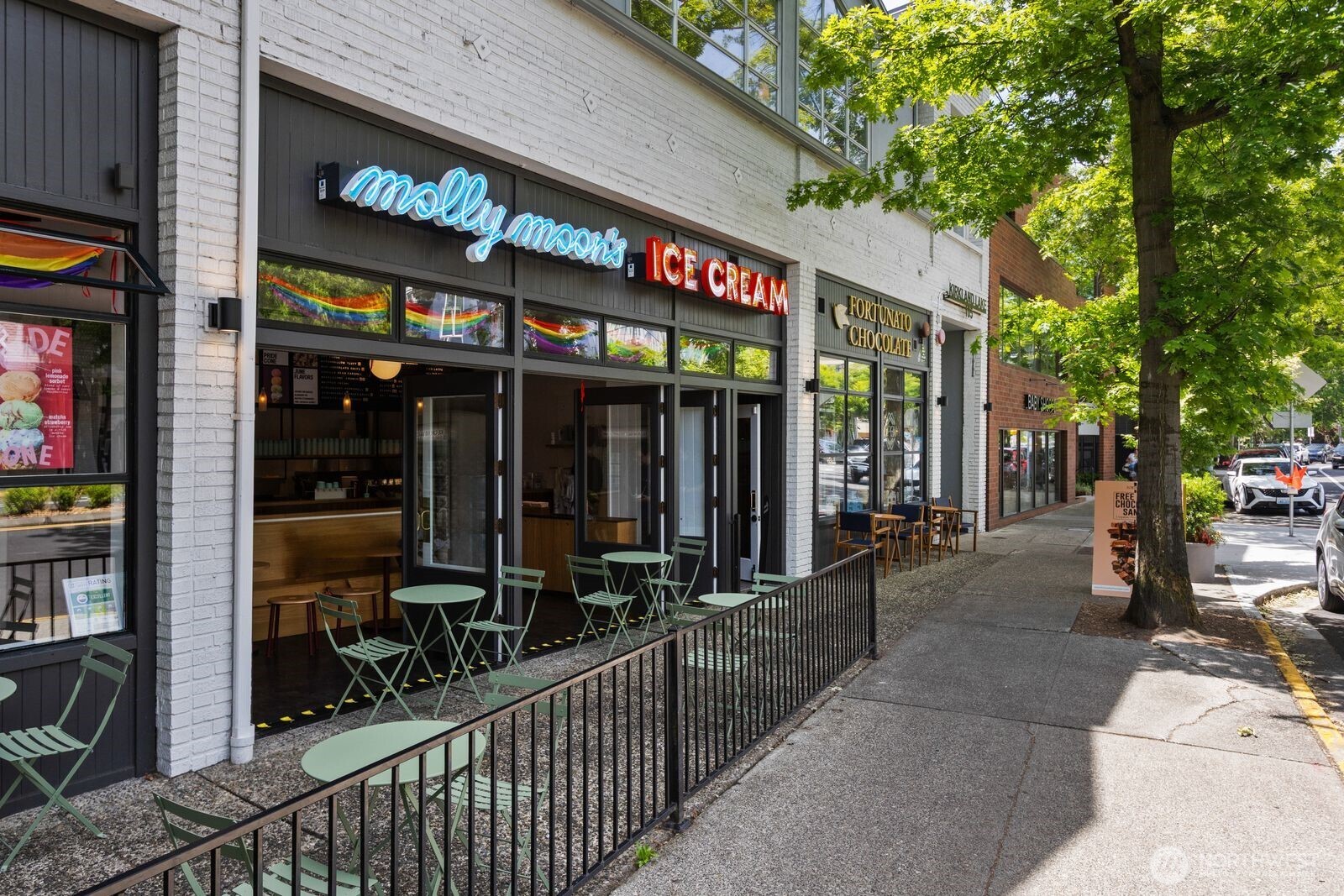 1610 8th Street W