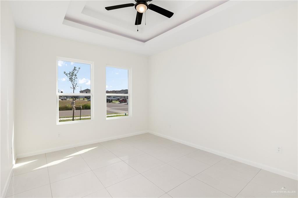 512 S Maryland Street