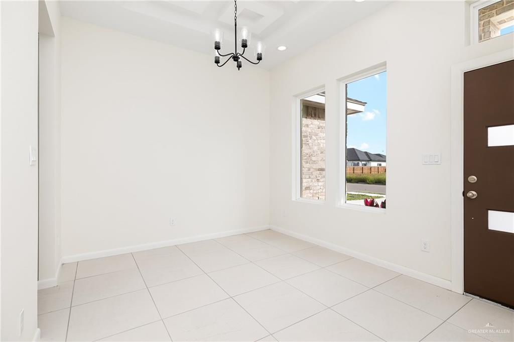 512 S Maryland Street