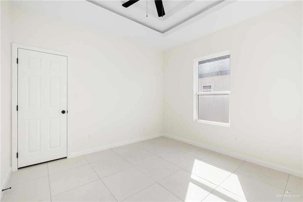 512 S Maryland Street