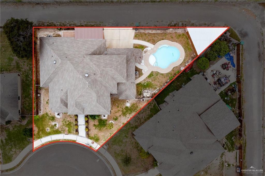 1405 Hummingbird Drive