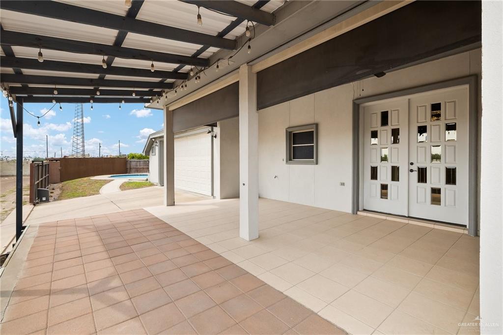 1405 Hummingbird Drive