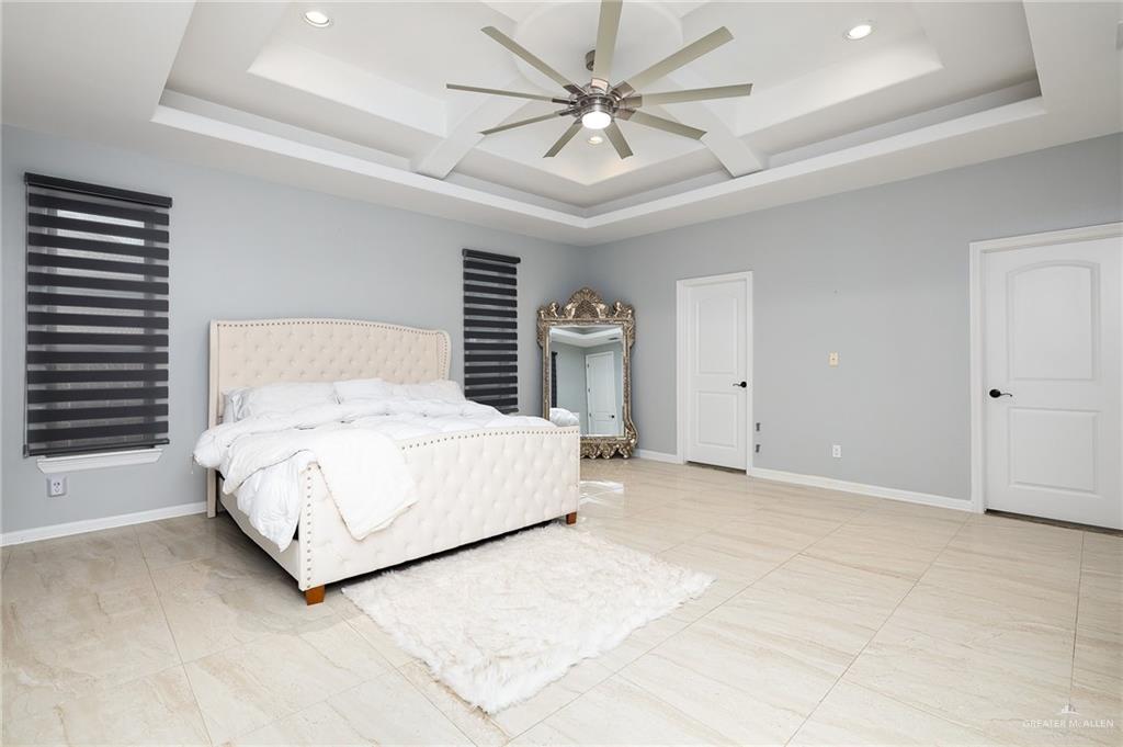 1405 Hummingbird Drive