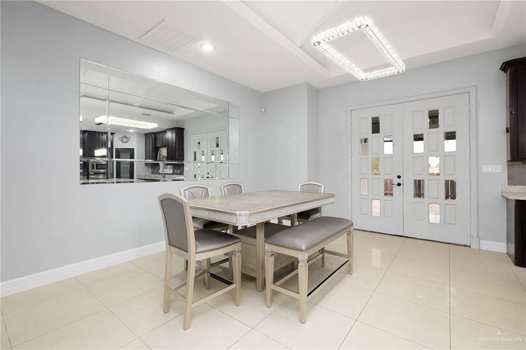 1405 Hummingbird Drive