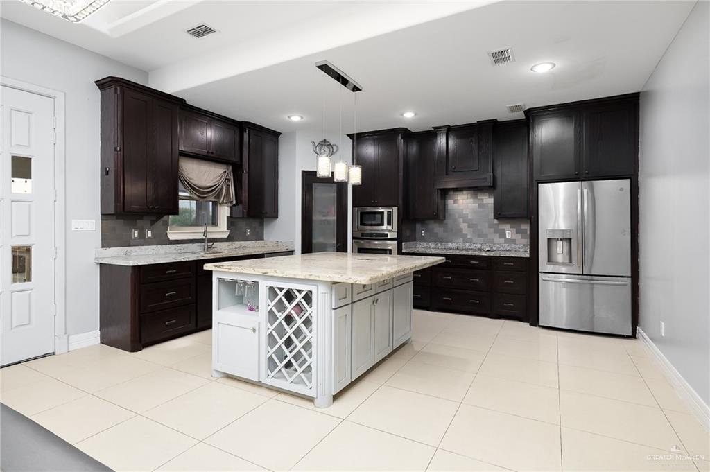 1405 Hummingbird Drive