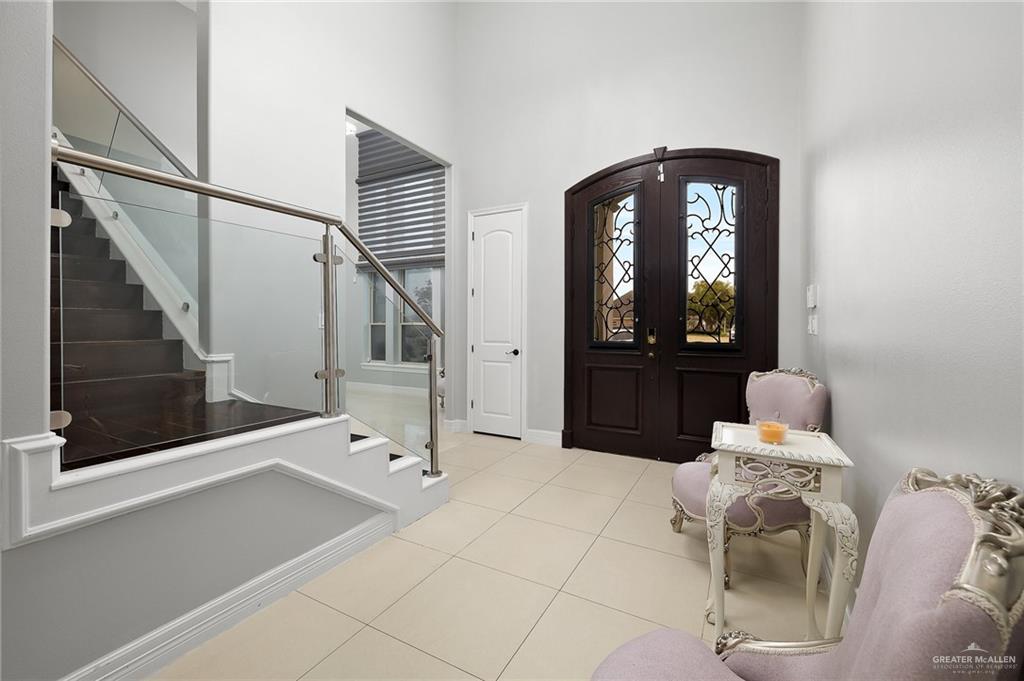 1405 Hummingbird Drive