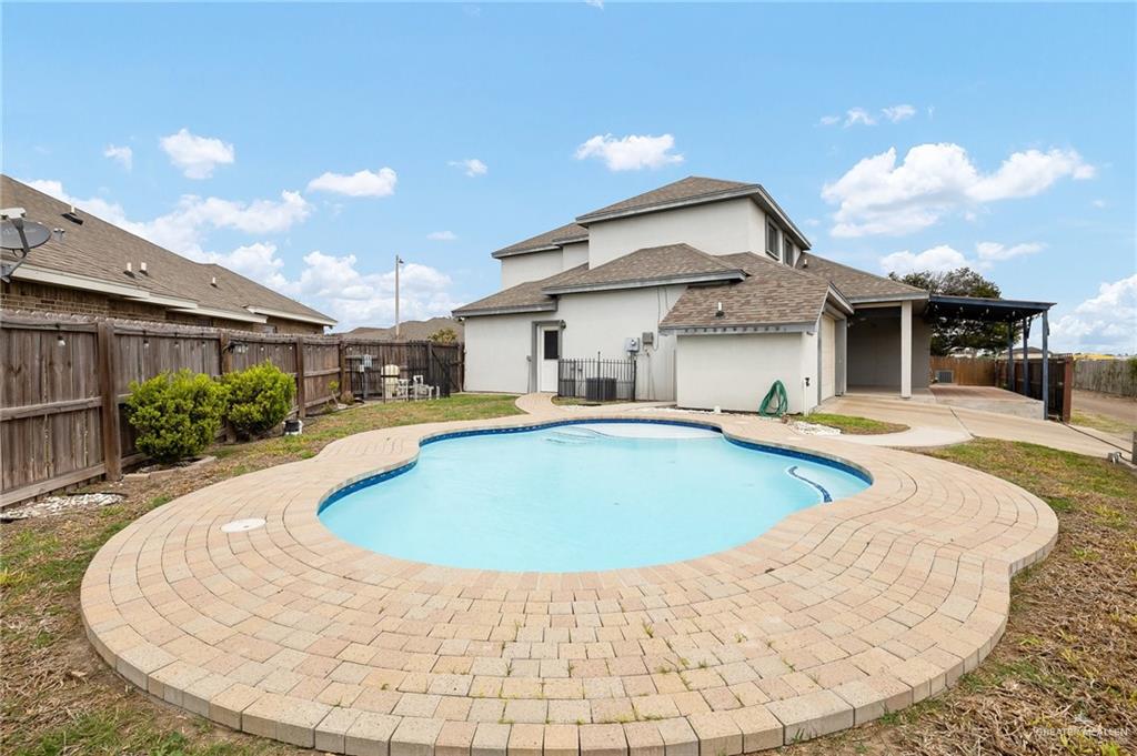 1405 Hummingbird Drive