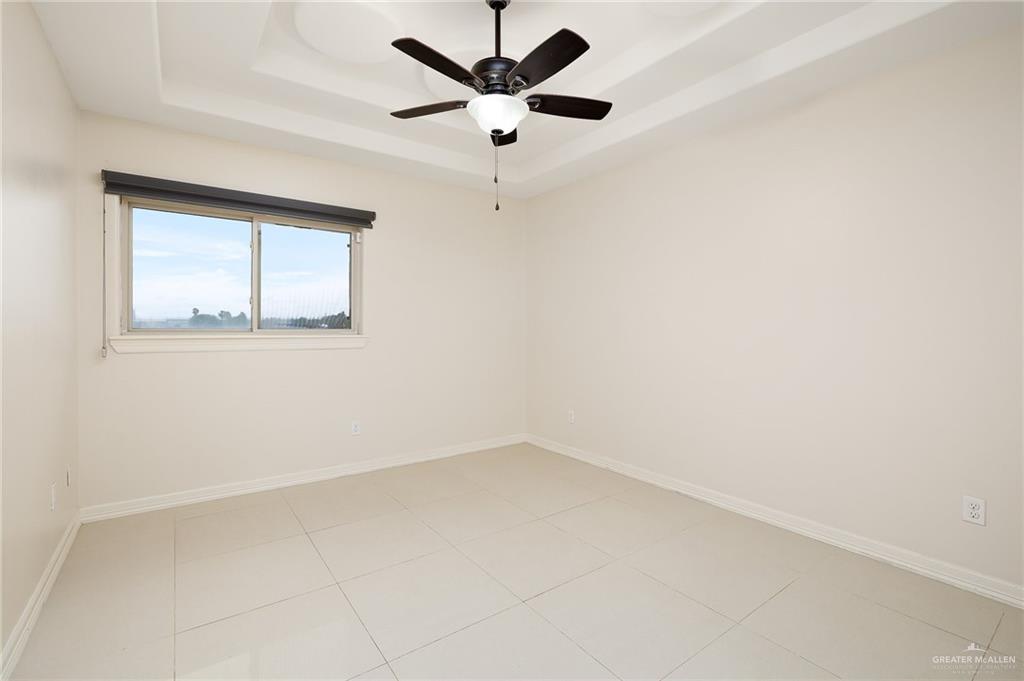 1405 Hummingbird Drive