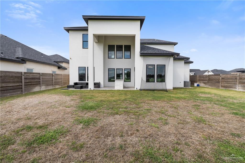 2712 E Bvlgari Drive