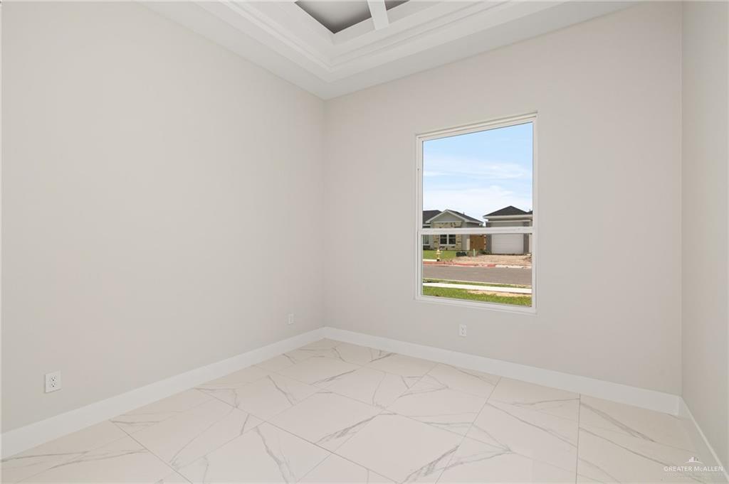 1216 E Evergreen Avenue