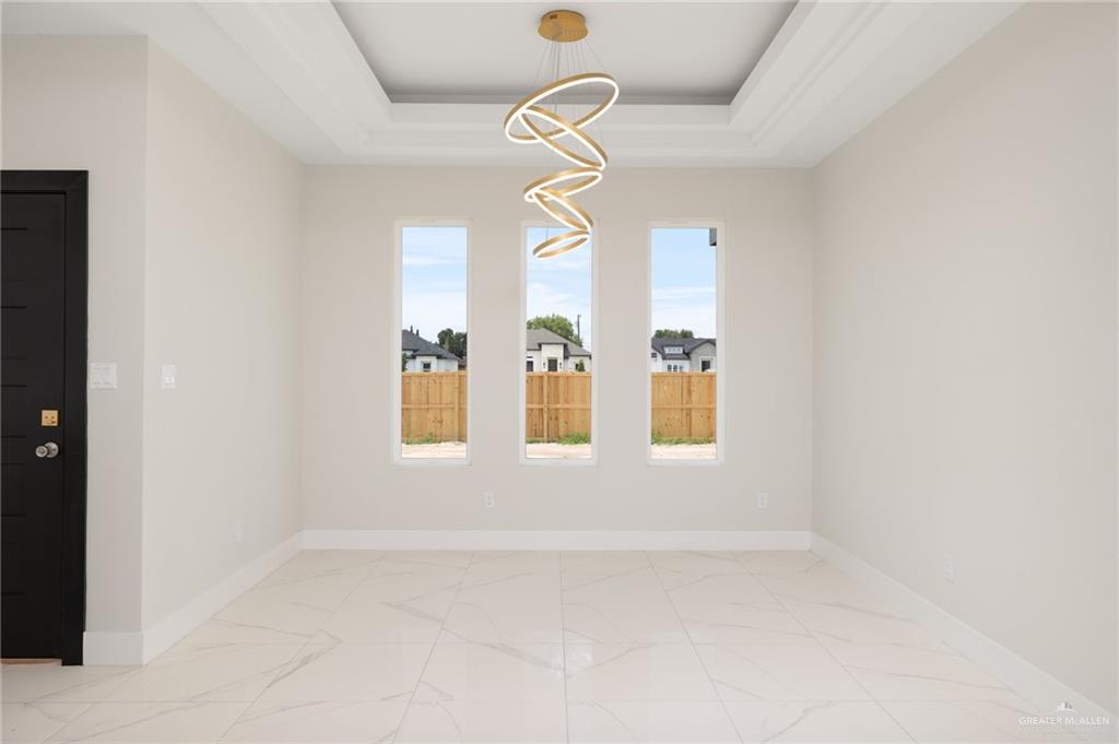 1216 E Evergreen Avenue