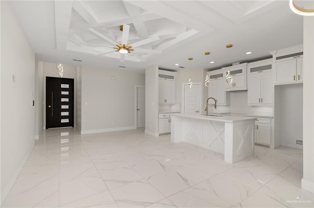 1216 E Evergreen Avenue