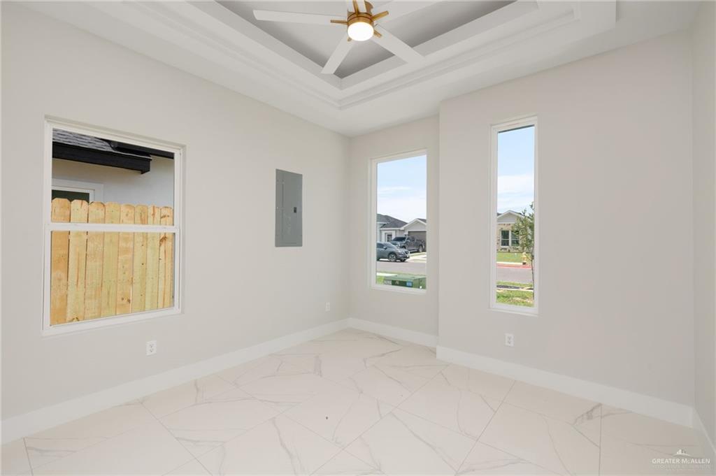 1216 E Evergreen Avenue