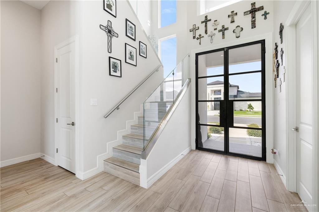 2712 E Bvlgari Drive