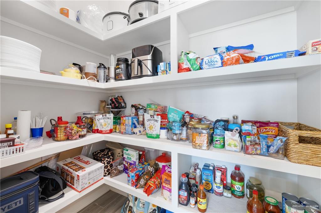 2712 E Bvlgari Drive