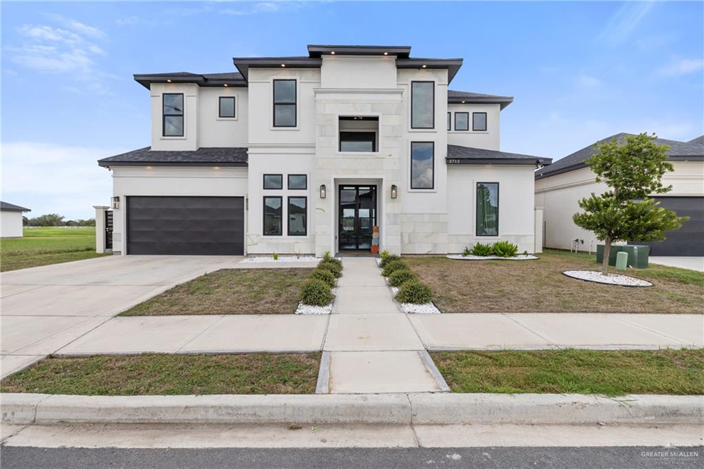 2712 E Bvlgari Drive