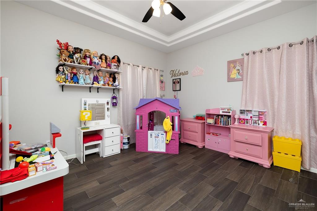 3421 Dessert Inn Drive