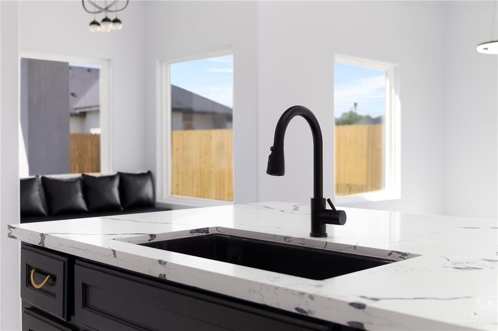 8103 N 49th Lane, McAllen