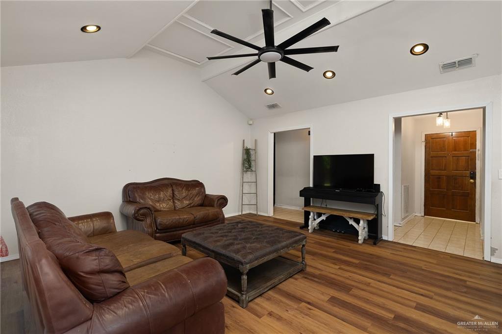1409 Falcon Avenue, McAllen