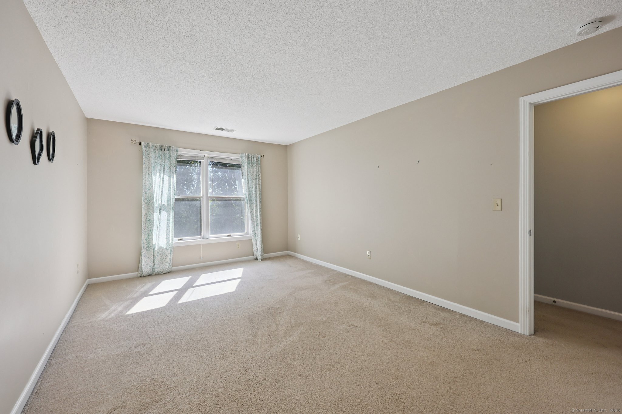 17 Fox Hollow Drive 17