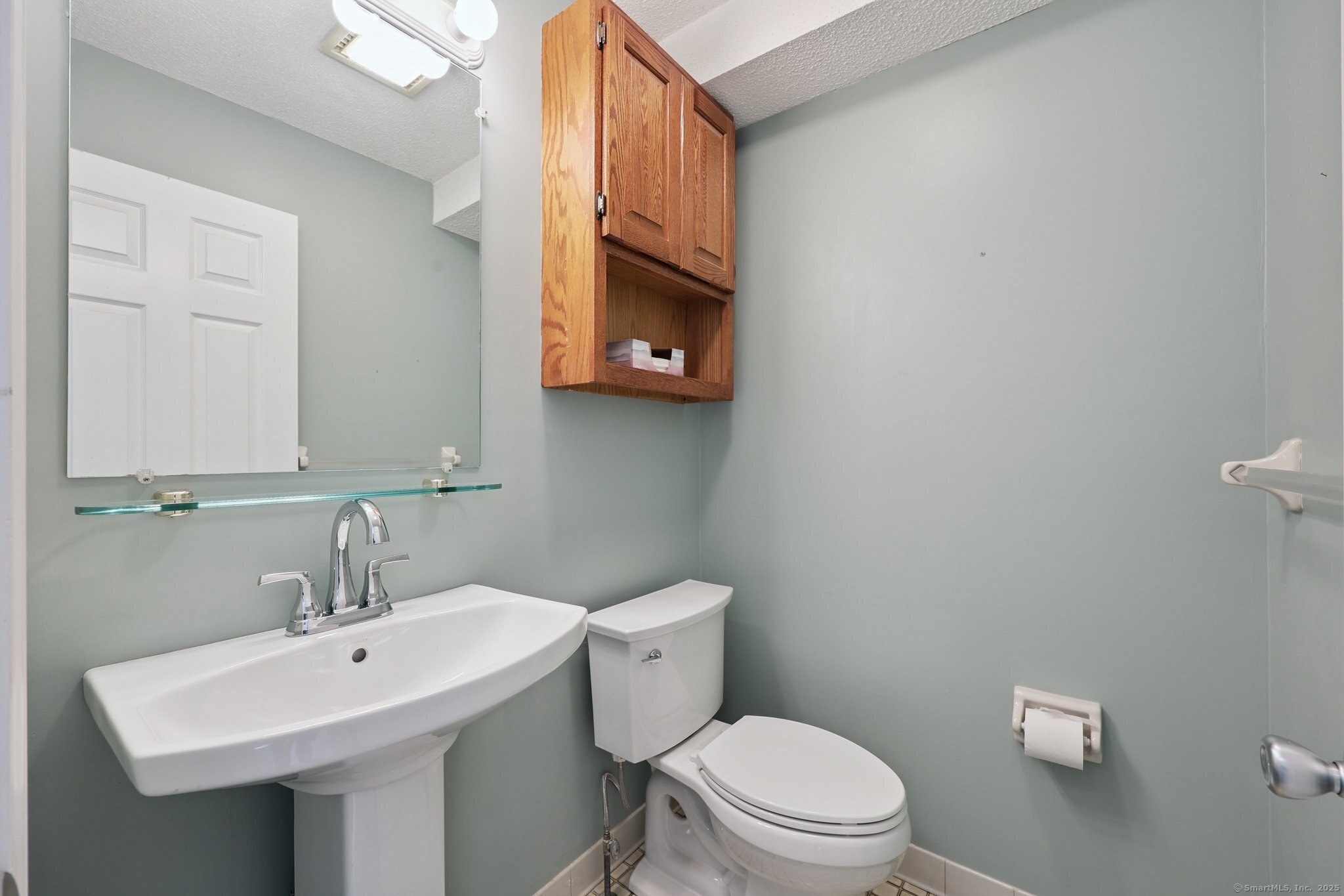 17 Fox Hollow Drive 17