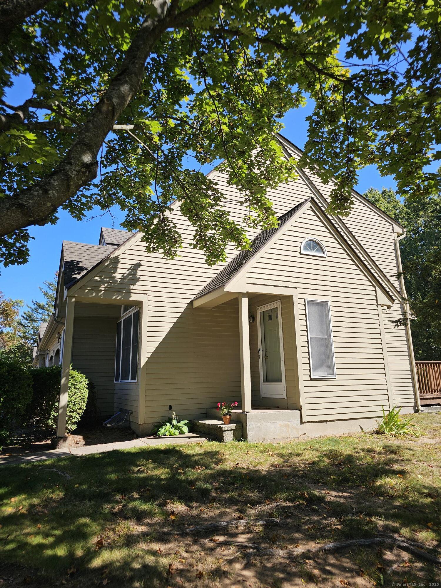 17 Fox Hollow Drive 17