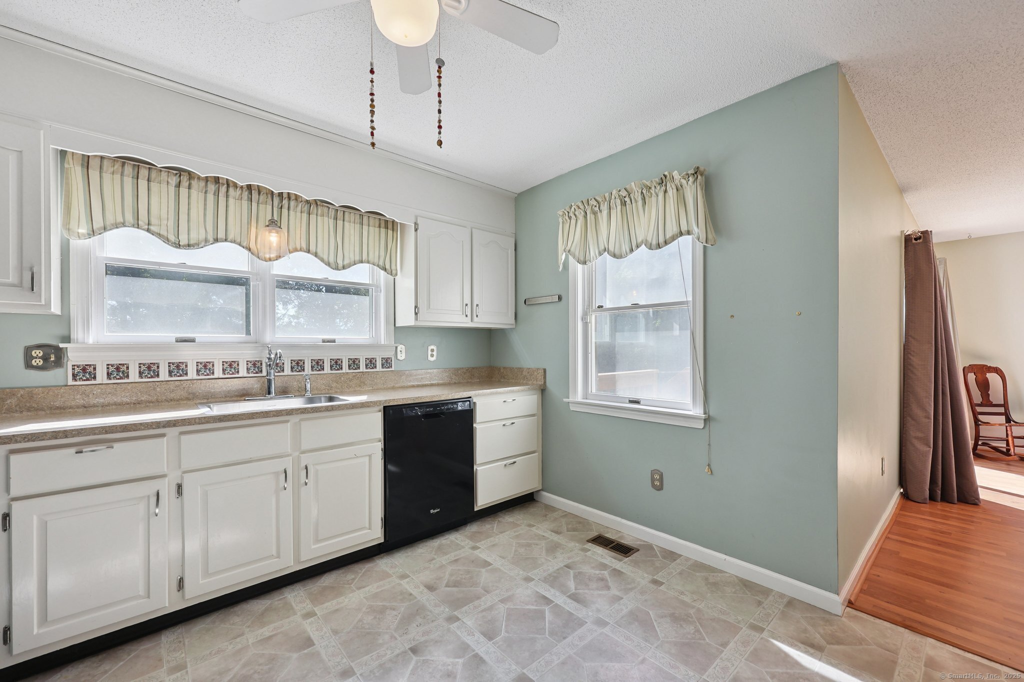 17 Fox Hollow Drive 17