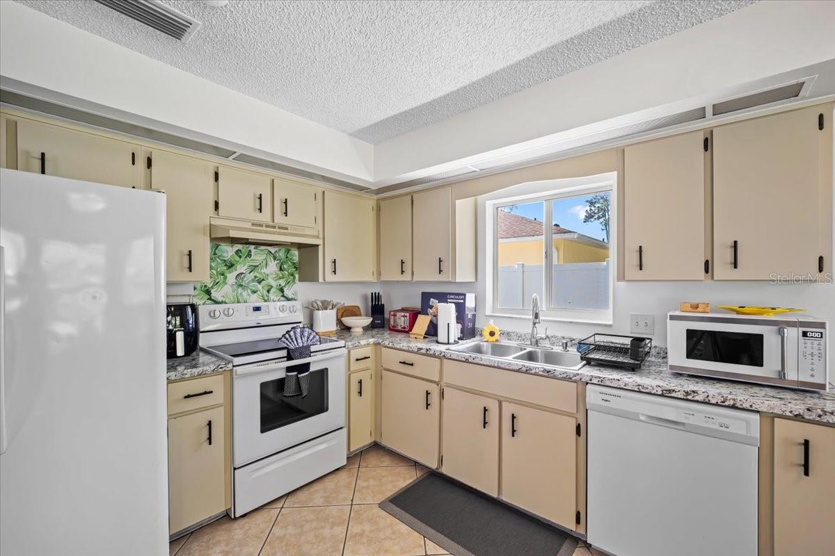 27 WASSERMAN DR