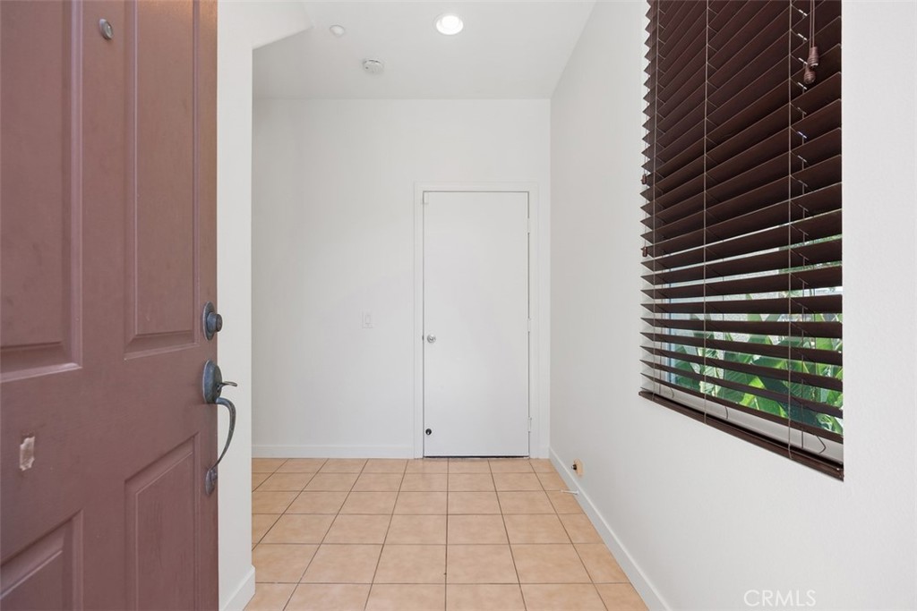 414 Avenida De La Luna