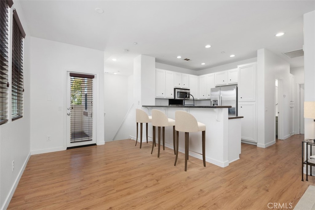 414 Avenida De La Luna