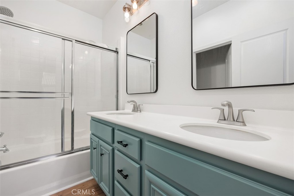 414 Avenida De La Luna