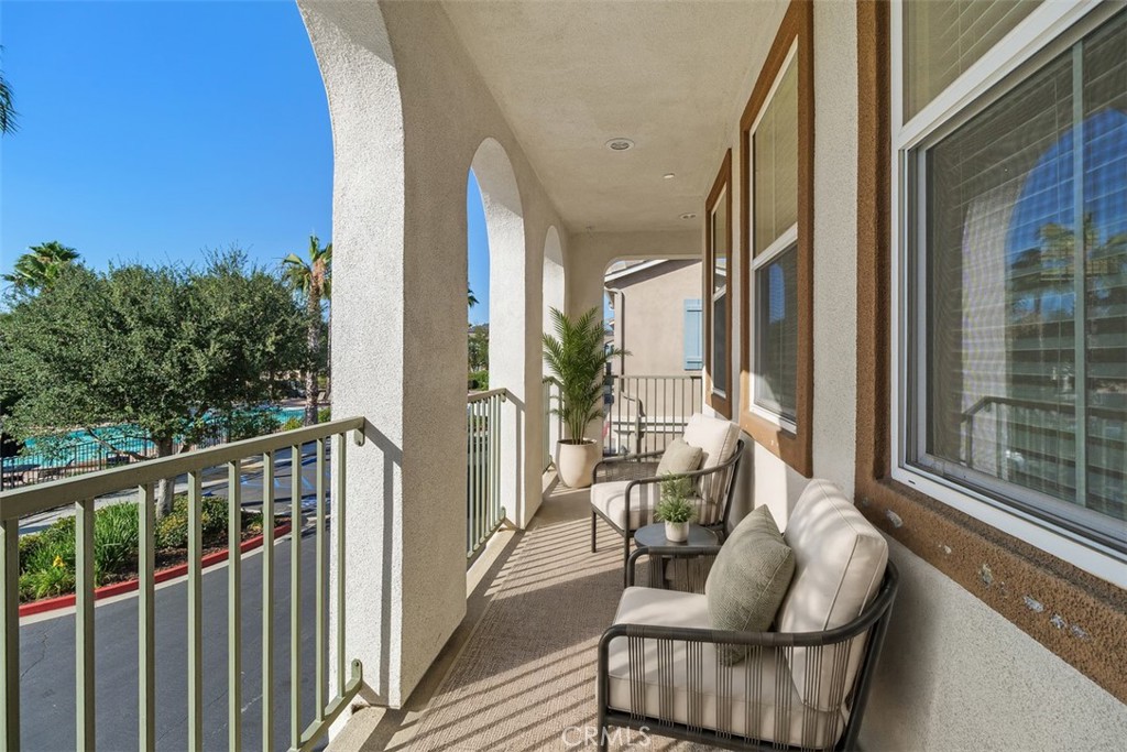 43114 Avenida Abril