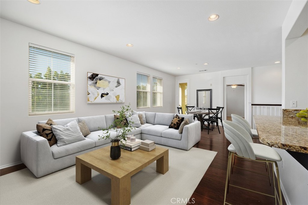 43114 Avenida Abril
