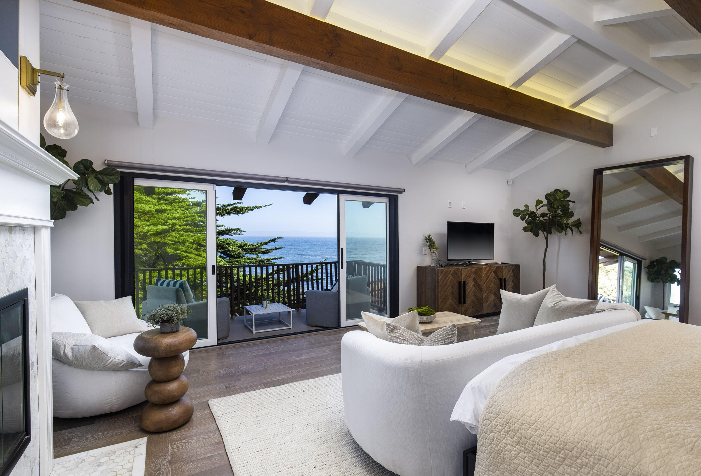 1409 Shoreline Drive