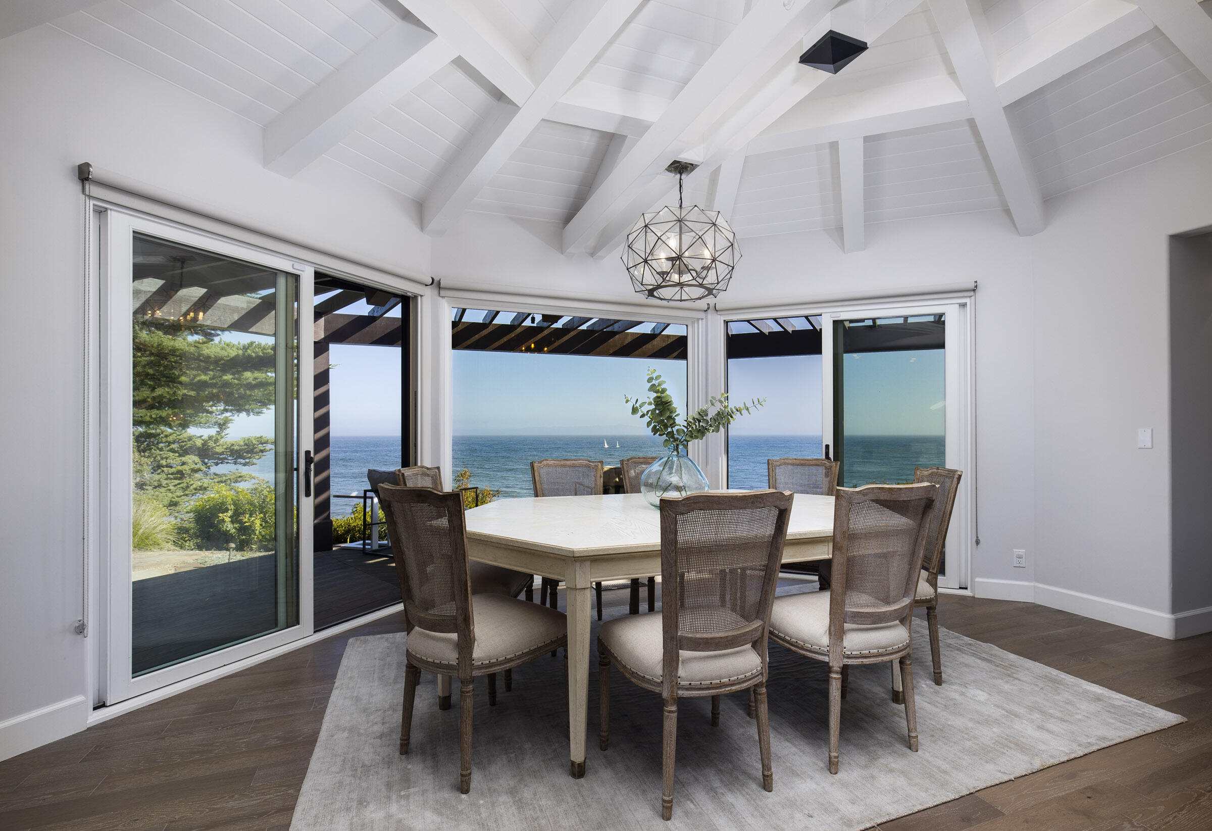 1409 Shoreline Drive