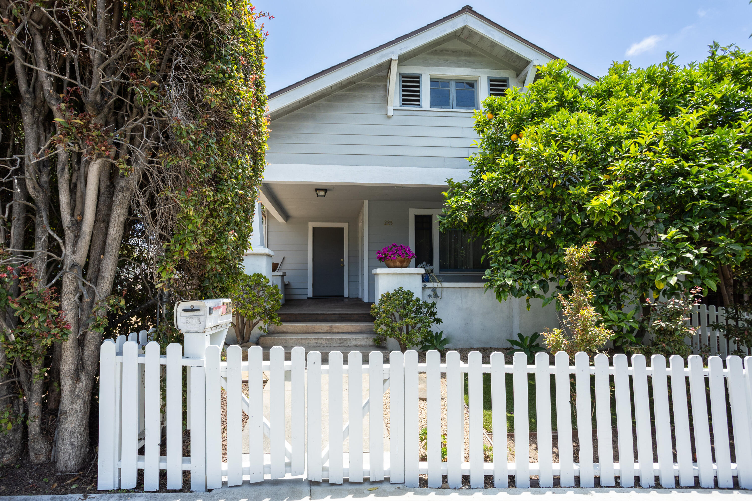 225 W Mission Street