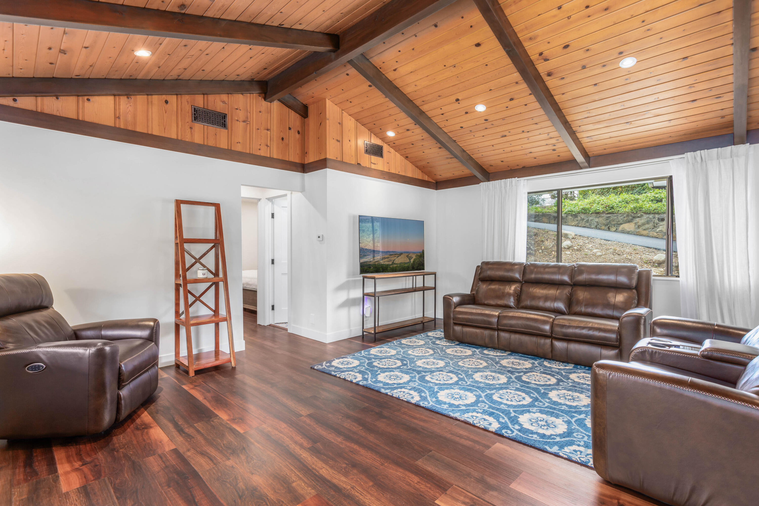 345 Sierra Vista Road