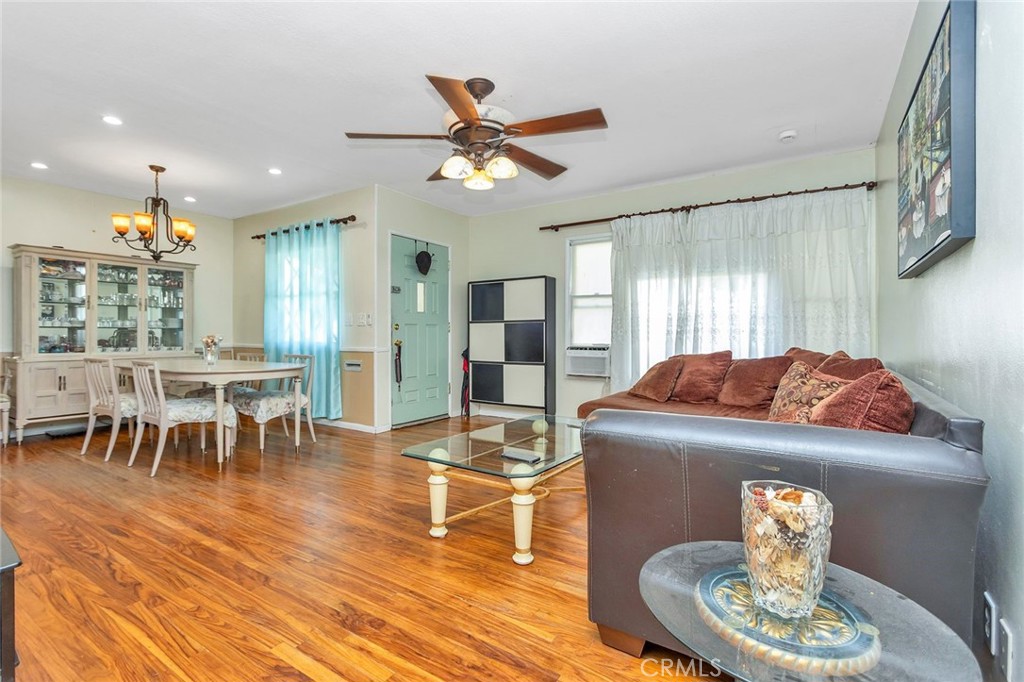 1371 S Bender Avenue