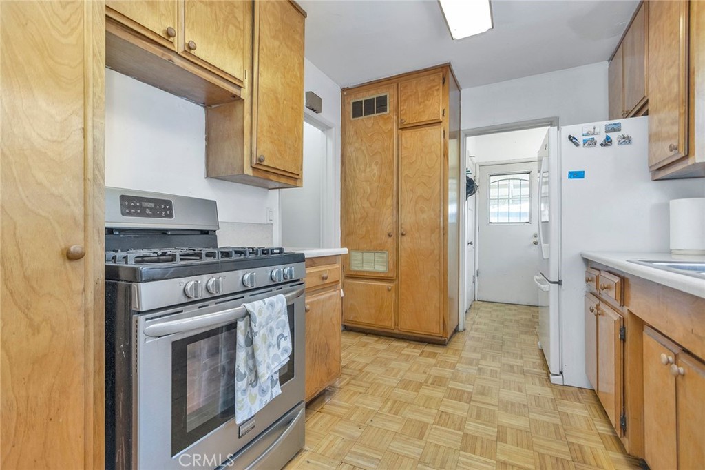 1371 S Bender Avenue