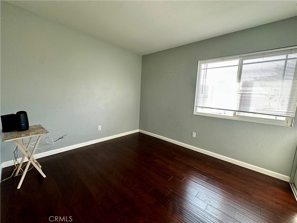 1512 W Sunnyview Dr