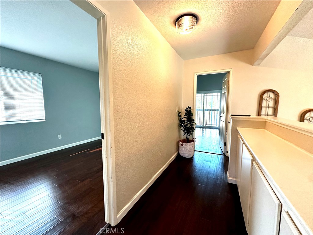 1512 W Sunnyview Dr