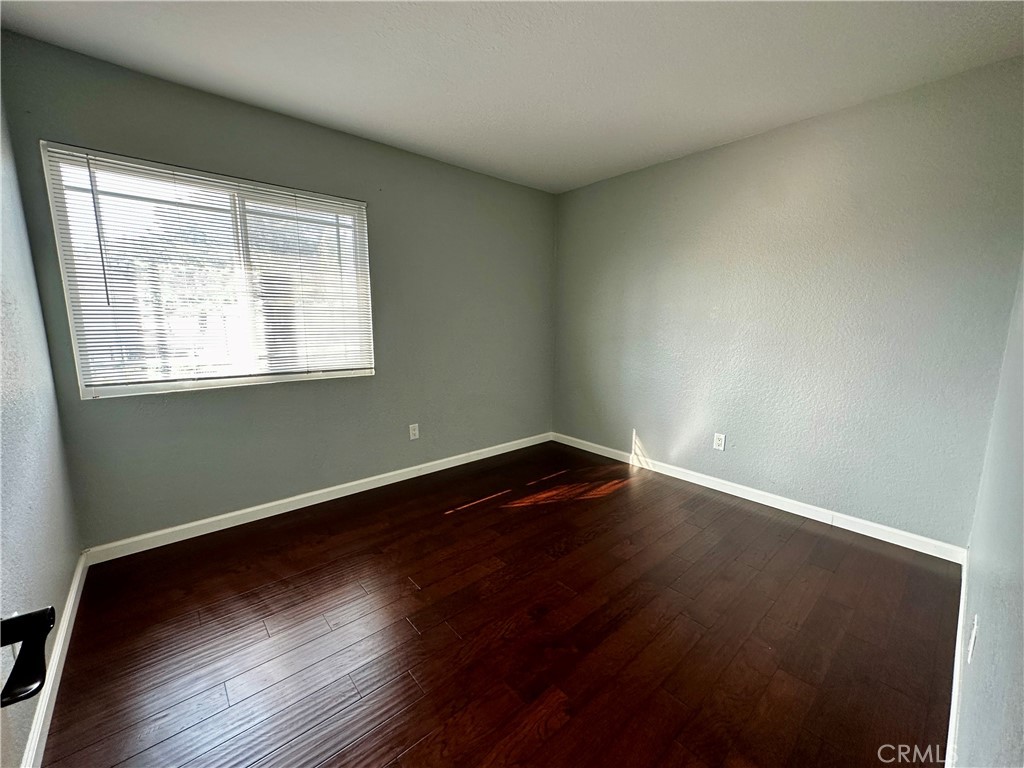 1512 W Sunnyview Dr