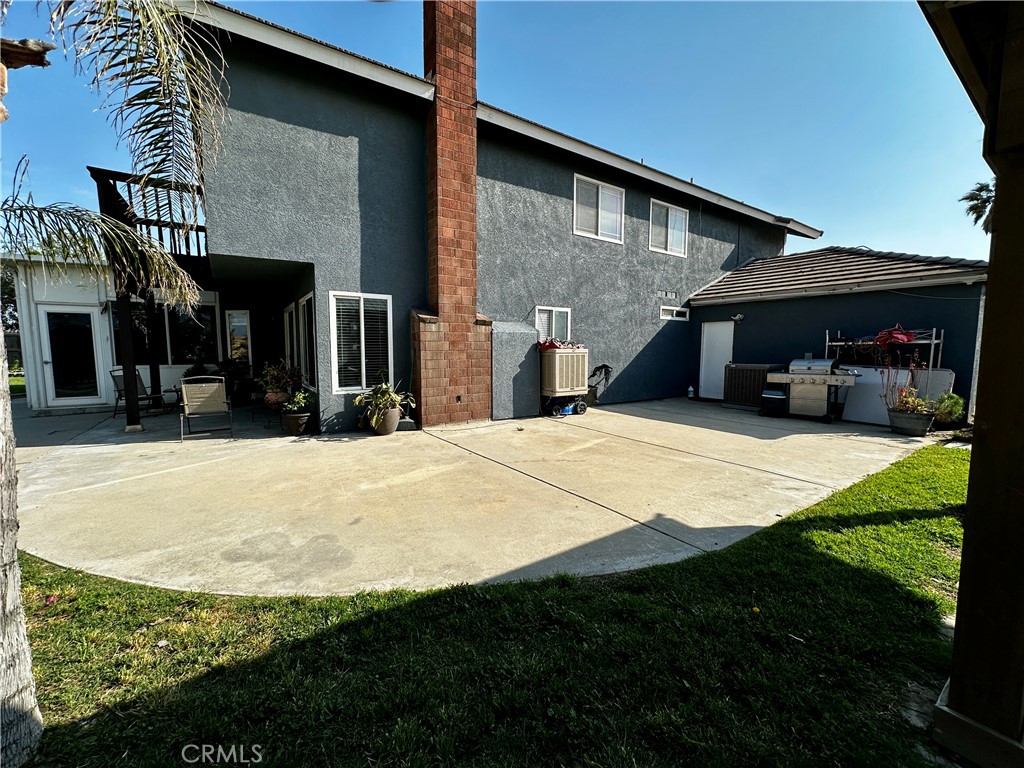 1512 W Sunnyview Dr