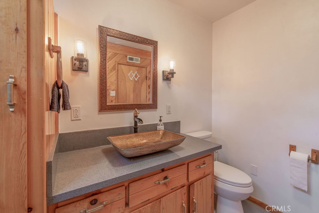 300 Los Angeles Avenue