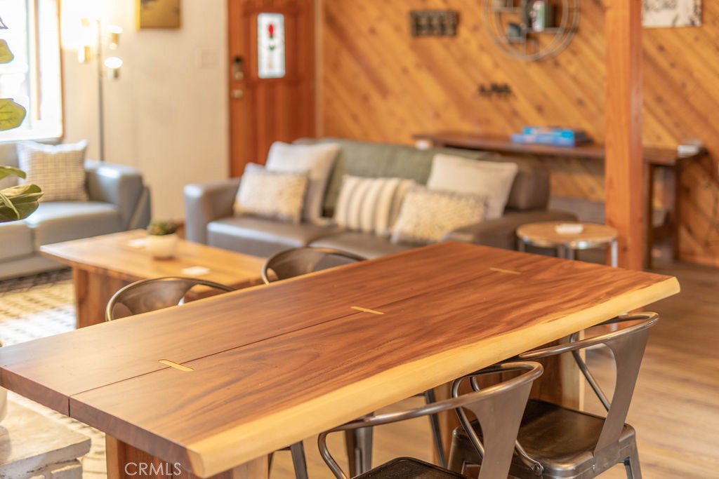 300 Los Angeles Avenue